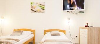 Rooms Garden Zagreb Airport