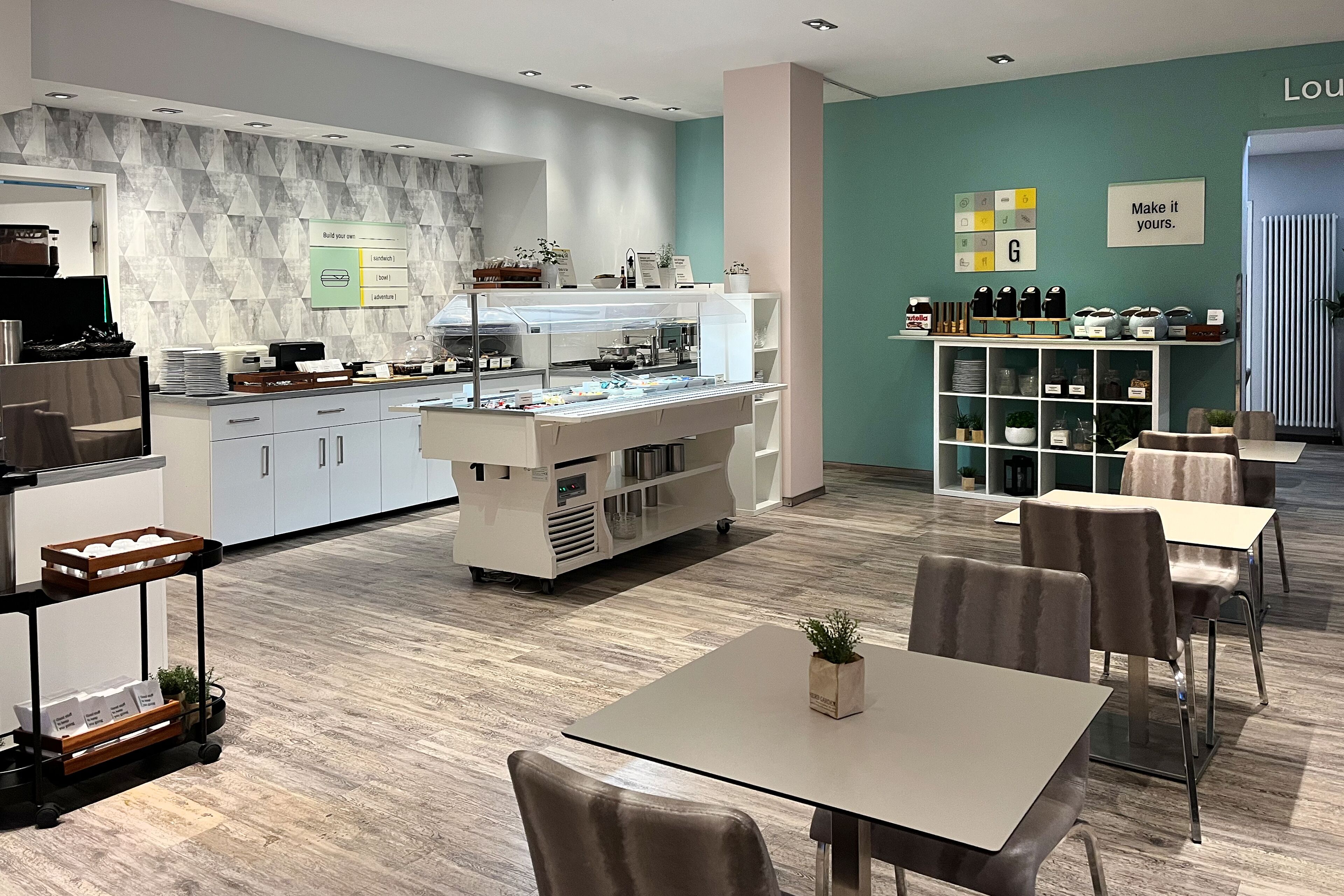 Daily buffet breakfast (EUR 19 per person)