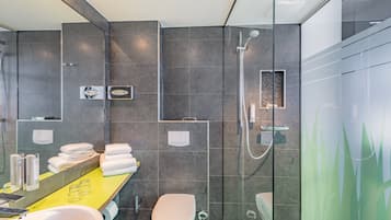 淋浴設備、免費梳洗用品、風筒、提供毛巾