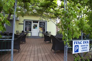 Bar (på overnatningsstedet)