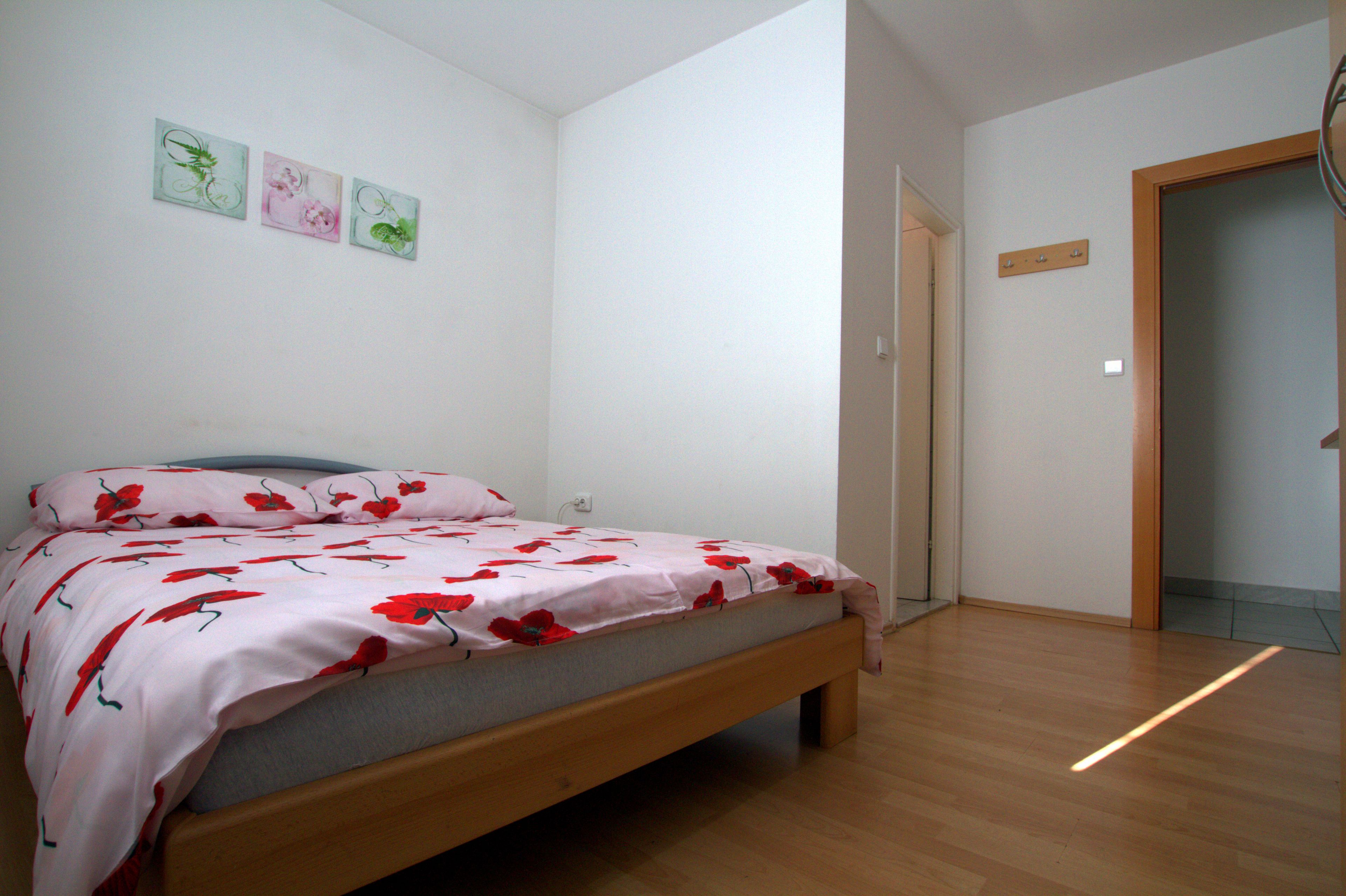 Habitación doble | Escritorio, cortinas blackout y wifi gratis 