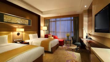 Deluxe Twin Room | Premium bedding, minibar, in-room safe, desk