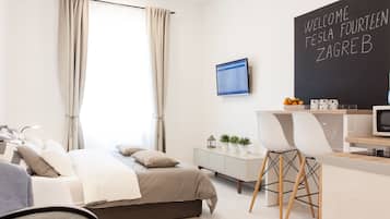 Studio Deluxe, 1 trĂšs grand lit, vue ville