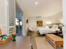 Suíte, 1 cama King | Roupas de cama premium, quartos à prova de som