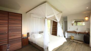 Minibar, in-room safe, individually decorated, desk