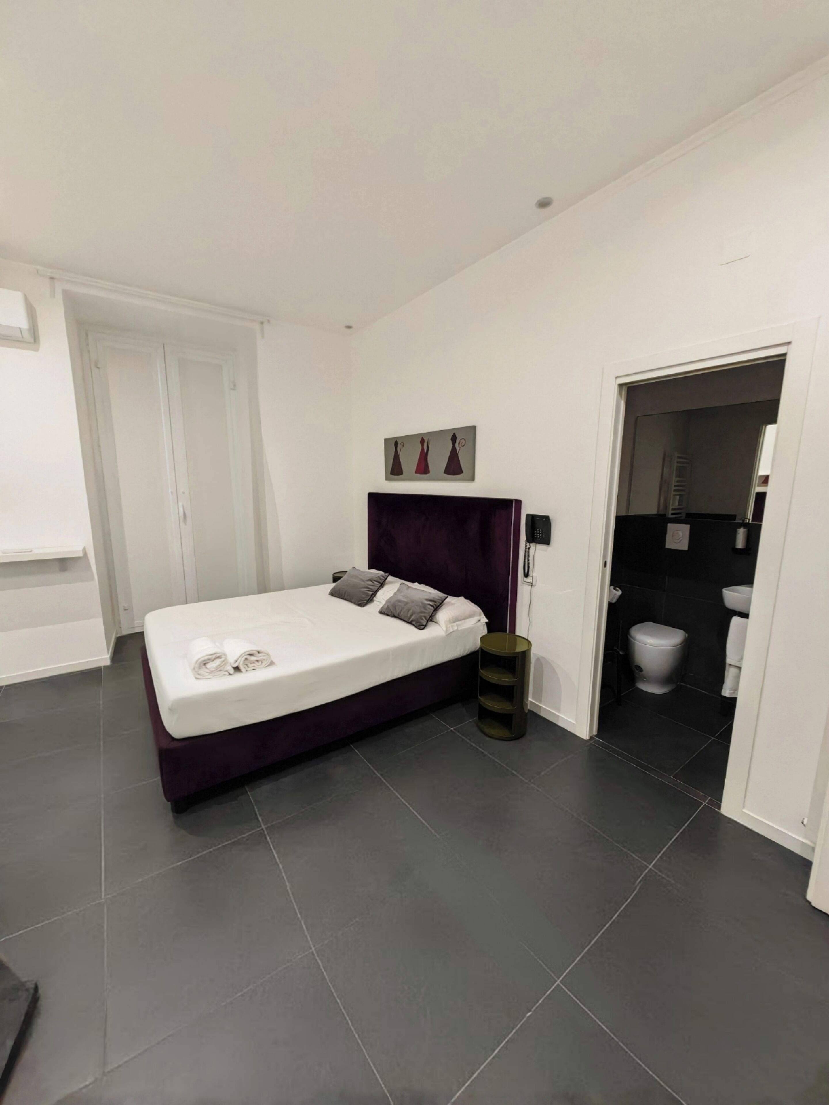 Family Quadruple Room | In-room safe, soundproofing, free WiFi, bed sheets