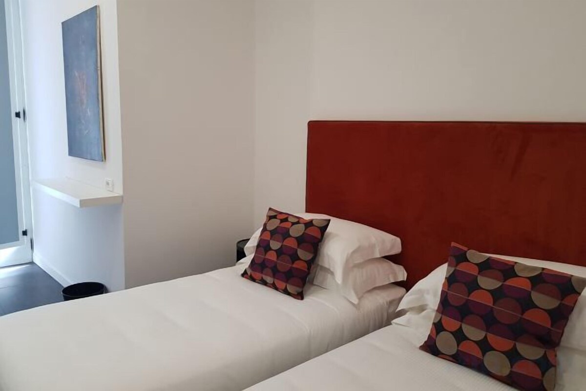 In-room safe, soundproofing, WiFi (free), bed sheets