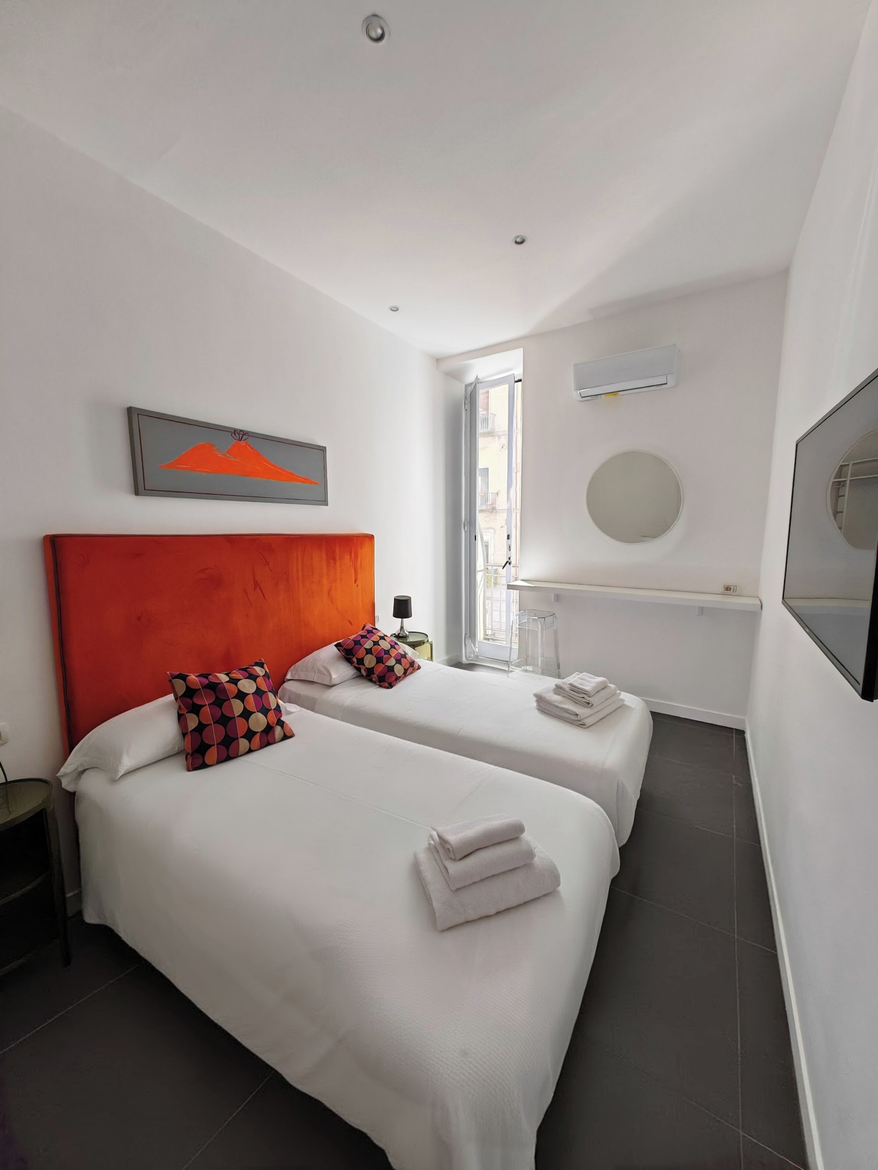 twin room, 2 single beds | in-room safe, soundproofing, free wifi, bed sheets
