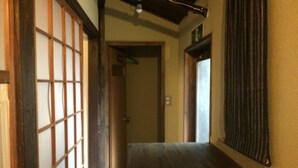 Hallway - Guest House Nara biyori (Nara)