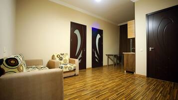 Suite, 2 Bedrooms | Premium bedding, desk, free WiFi