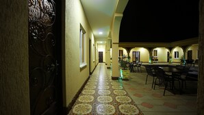 Outdoor dining - Oasis Villa (Tsqaltubo)