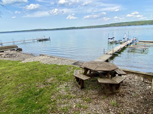 Excellent FingerLakes- Owasco Lake Vacation Rental