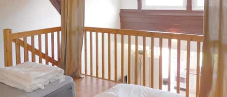 1 bedroom, travel crib, free WiFi