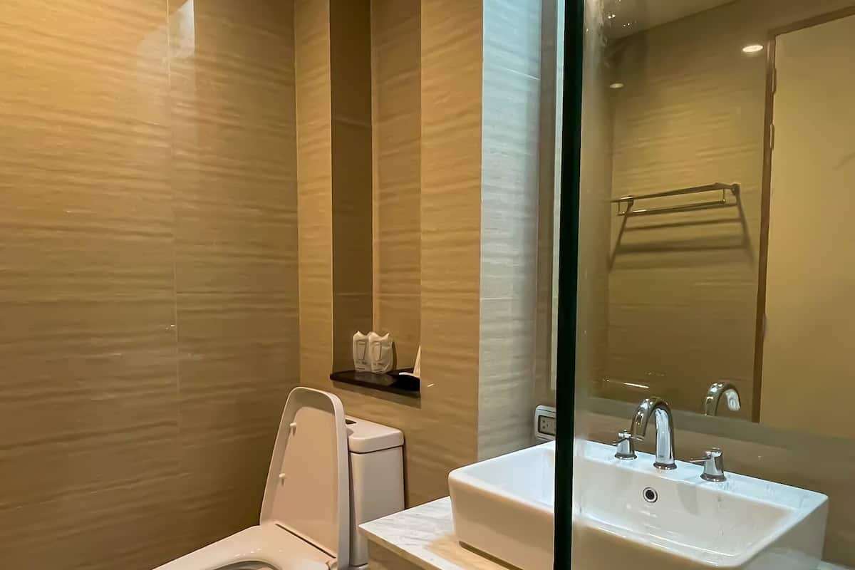 superior twin beds (no bathtub) | bathroom | free toiletries, hair dryer, bathrobes, slippers