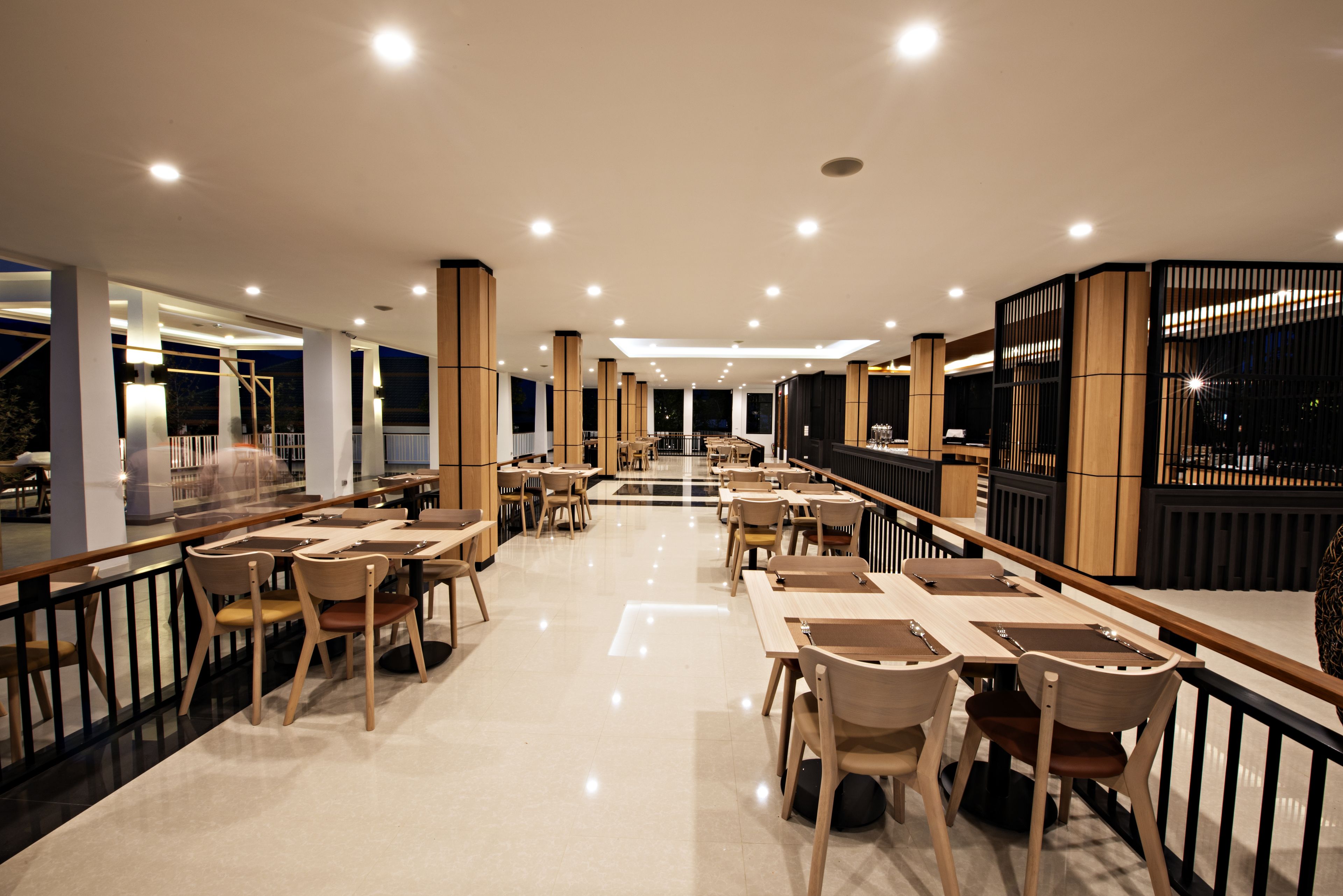 breakfast, lunch, dinner served; thai cuisine