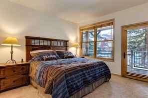 3 habitaciones, tabla de planchar con plancha, cuna de viaje y wifi 