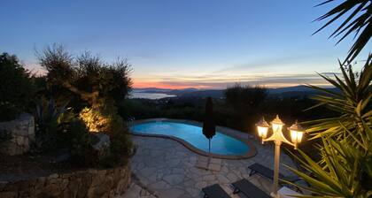 Charmante Villa mit Pool und Panorama-Meerblick in den Golf von St. Tropez