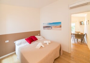 Apartment, 1 Schlafzimmer (Ambra) | Bügeleisen/Bügelbrett, Babybetten