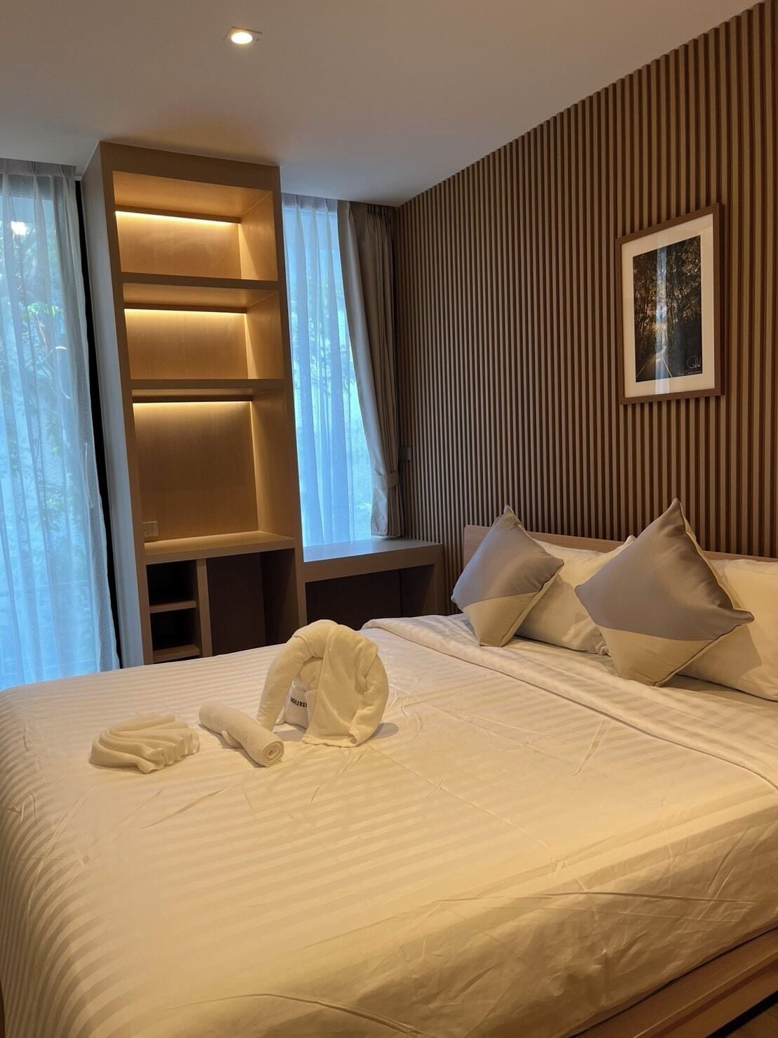 Standard Double Room, Balcony | In-room safe, individually decorated, individually furnished