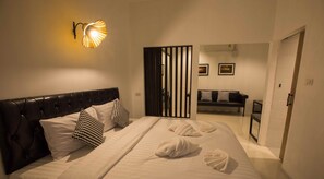 Superior Room | In-room safe, individually decorated, individually furnished - The Warehouse Chiang Mai (Chiang Mai)