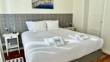 Chambre Supérieure Double ou avec lits jumeaux, 1 chambre, salle de bains privée | Décoration personnalisée, ameublement personnalisé, lits bébé (gratuits)