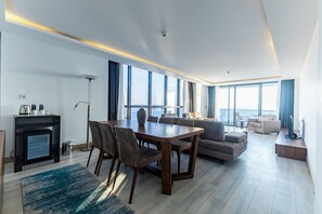 Suite – executive | Minibar, safe på rommet, lydisolert og wi-fi (inkludert)