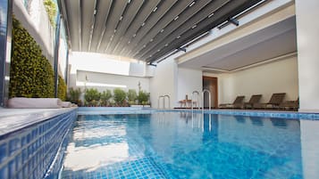 Couples treatment rooms, steam room, massages