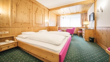 Minibar, coffres-forts dans les chambres, bureau, Wi-Fi gratuit