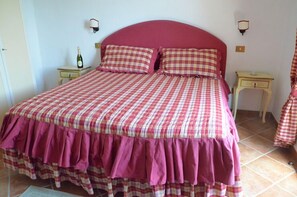 Deluxe appartement, 2 slaapkamers | 2 slaapkamers, babybedden, gratis kabelinternet, beddengoed