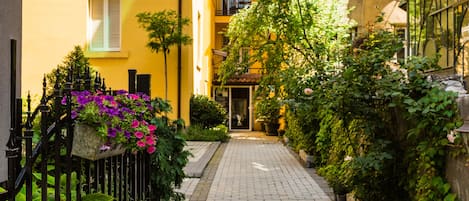 Pintu masuk hartanah