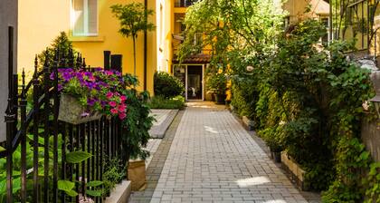 5 Vintage Guest House