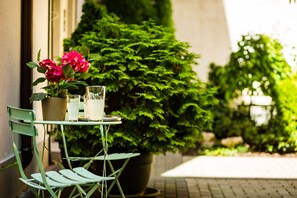 Terrace/patio - 5 Vintage Guest House (Sofia)