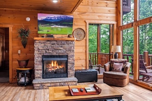 Interior - Mystic Moonlight, Hot tub, Pool Table, Theater, 560 FREE tickets each paid day! (Sevierville)