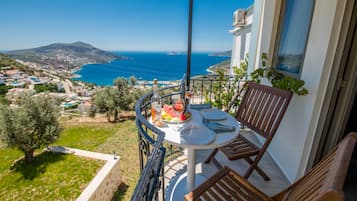 Appartamento Deluxe, 1 camera da letto, balcone, vista mare | Vista spiaggia/mare