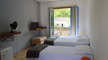 Minibar, iron/ironing board, free WiFi, bed sheets