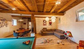 Spielezimmer
