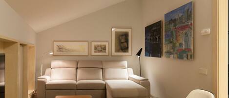 Suite | Living area | Smart TV
