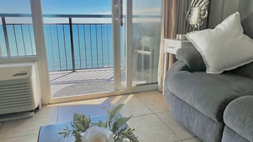 Smart-TV, DVD-Player, Bücher