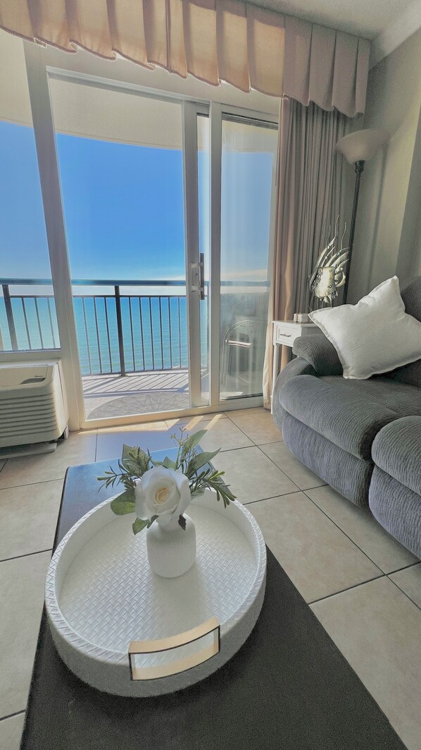 Smart-TV, DVD-Player, Bücher