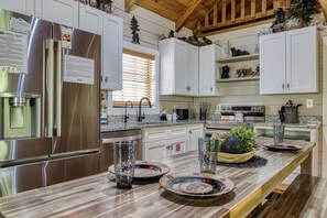 Kühlschrank, Mikrowelle, Geschirrspüler