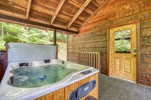 Bain à remous intérieur
