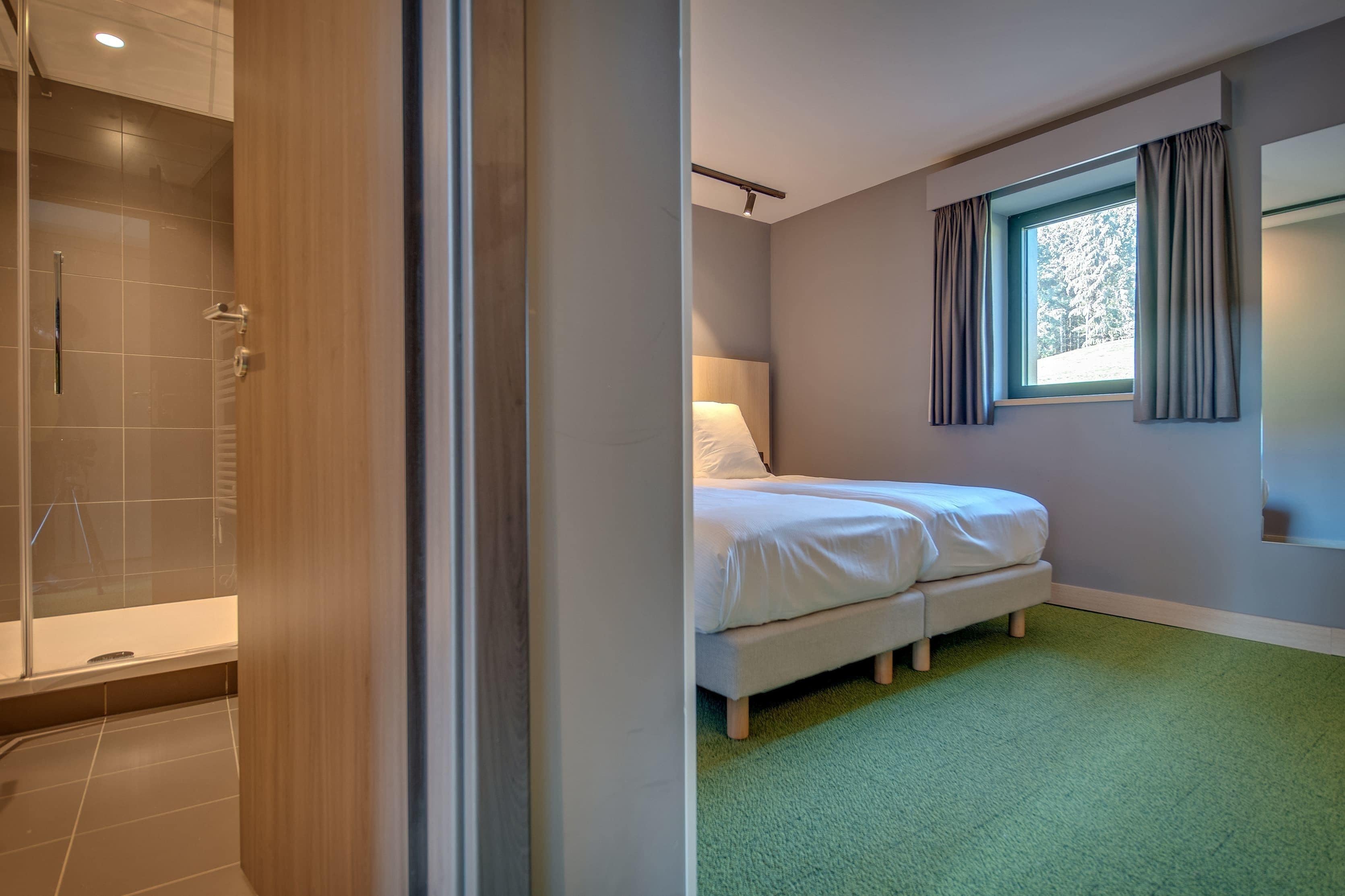 comfort double or twin room | 1 bedroom, minibar, in-room safe, desk