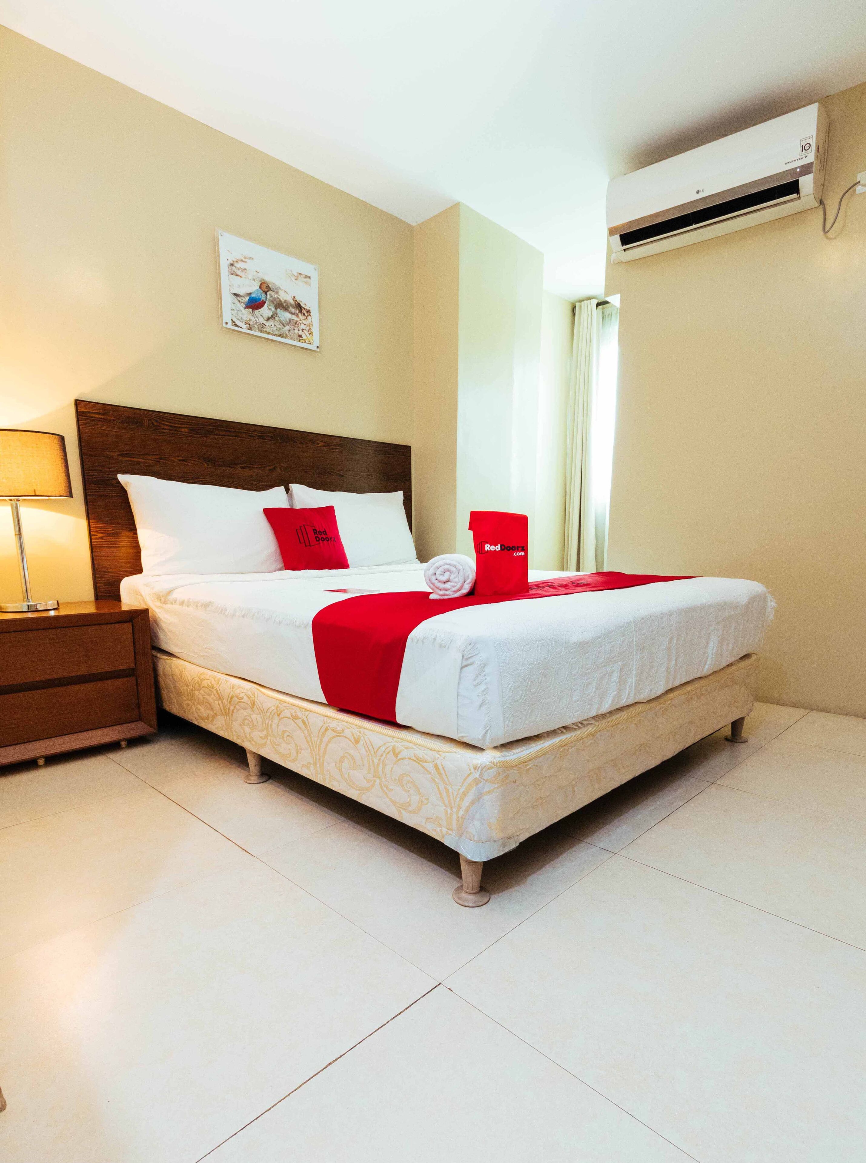 Double Room | Desk, free WiFi, bed sheets