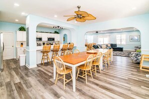 Interior - Cherry Grove Tropical Rays Huge House w Pool (North Myrtle Beach)