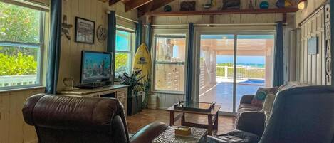 Una Smart TV, videojuegos, libros