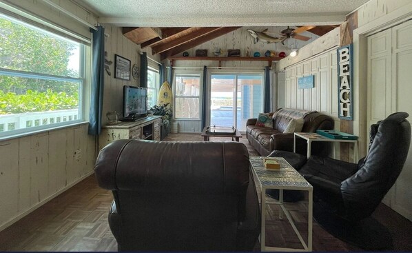 Smart-TV, videospill og bøker