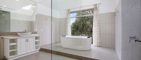 Maison, 2 chambres | Salle de bain