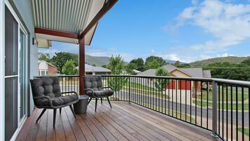 House, 3 Bedrooms | Terrace/patio