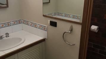 Apartemen, 2 kamar tidur | Kamar mandi | Shower