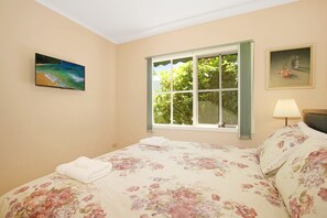House, 3 Bedrooms - River's Reach - Bright (Bright)